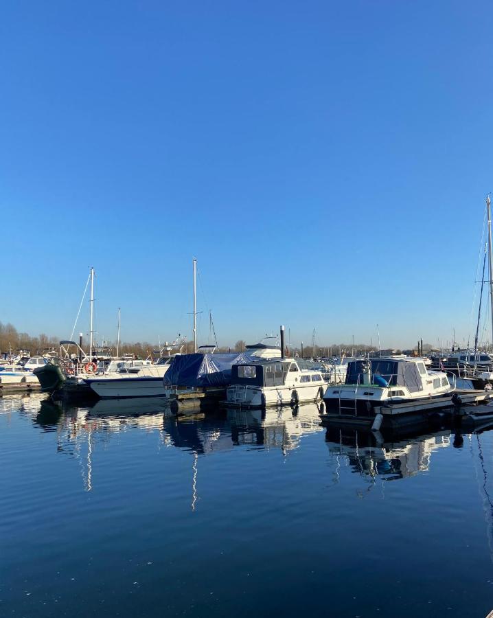 Hausboot Claudia Maasbommel Hotell Exteriör bild